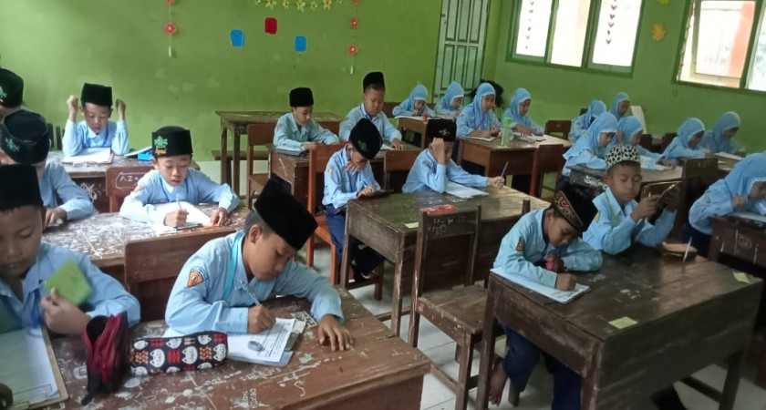 Lika Liku Tahap-Tahap Kegiatan PTS Ganjil 2022/2023  DI MI Al Mursyidah Mancilan ( Oleh Umi Lafifah S. P.d sebagai Guru Agama dan panitia PTS)